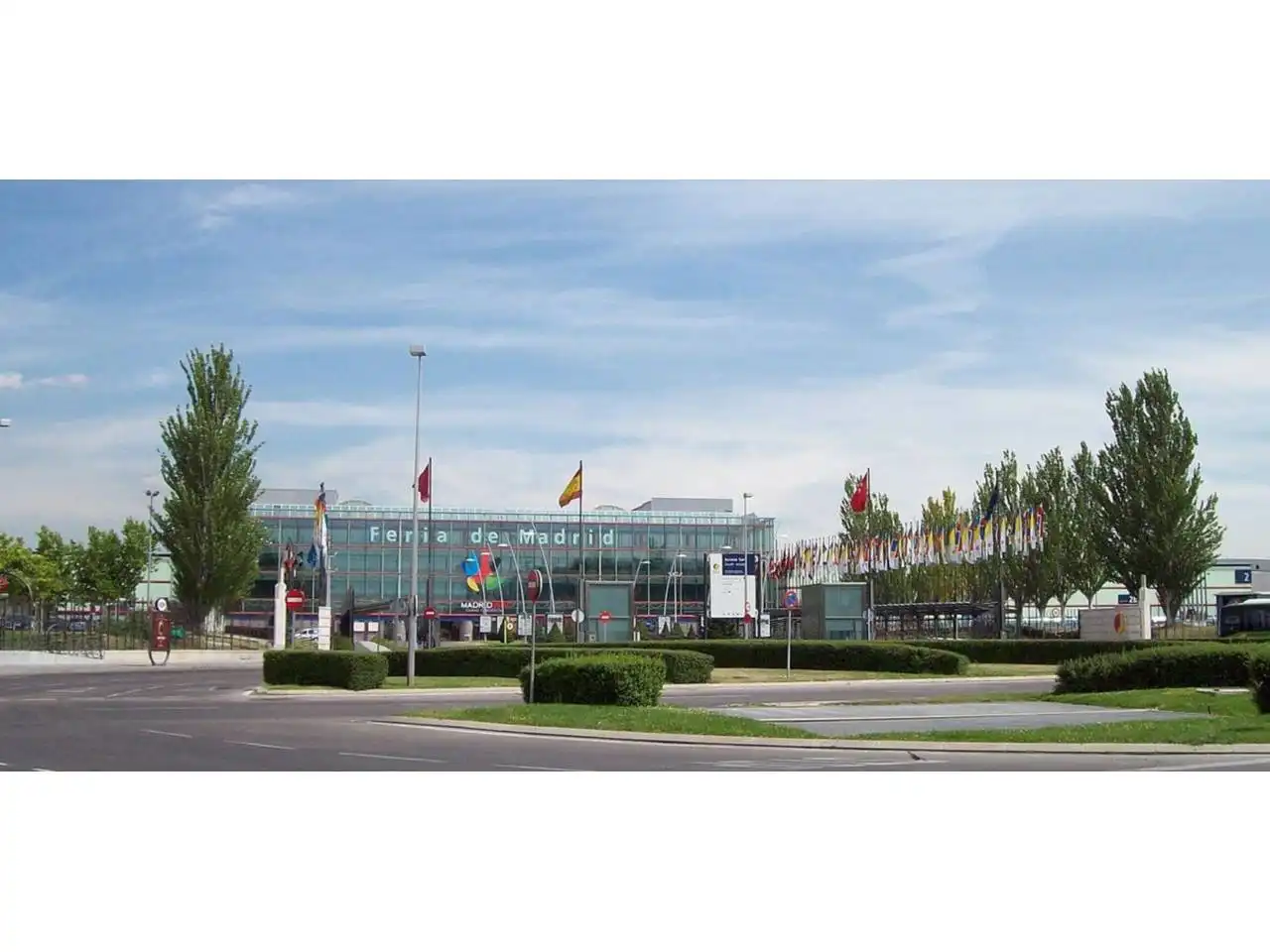 Exterior view of Office for rent in Madrid  with Air Conditioner, Heating and Alarm