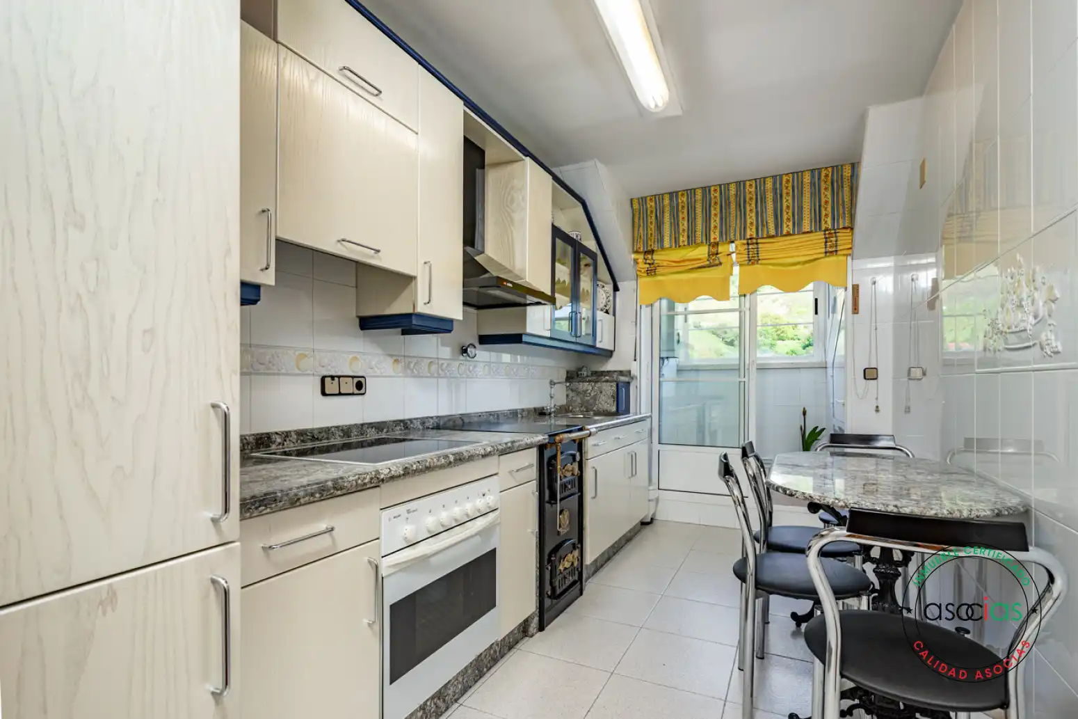 Kitchen of Attic for sale in Lena  with Heating, Parquet flooring and Terrace