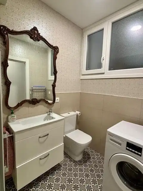 Bathroom of Flat for sale in  Pamplona / Iruña  with Air Conditioner, Furnished and Balcony