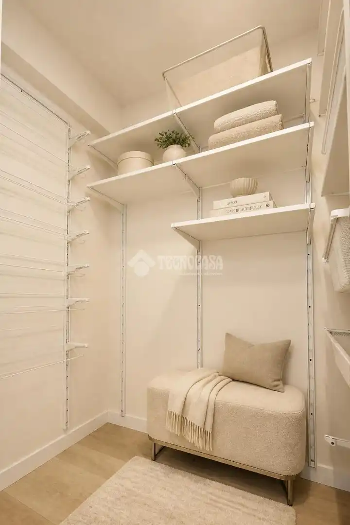Habitación de Piso en venta en Madrid con Aire acondicionado y Calefacción