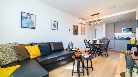 Foto 3 de Piso de alquiler en Calle de Los Astros, Estrella, Madrid Capital