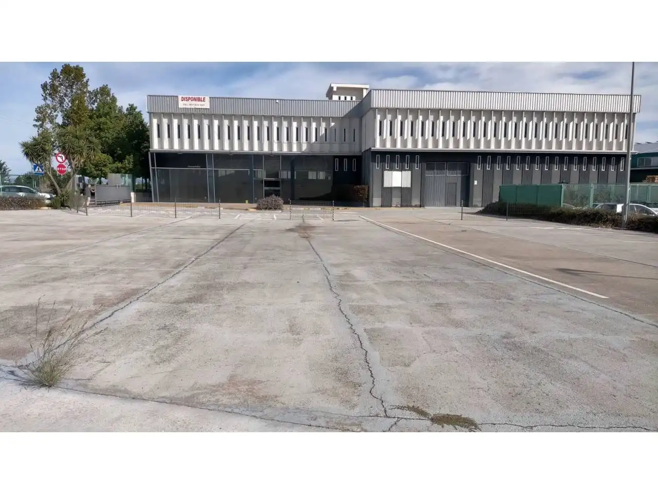 Aparcament de Nau industrial en venda en Picanya