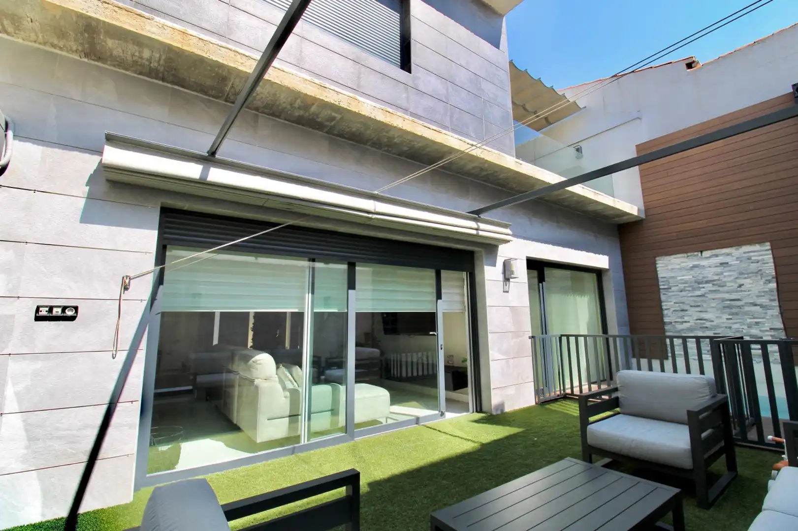 Terraza de Casa adosada en venta en Armilla con Aire acondicionado, Calefacción y Jardín privado