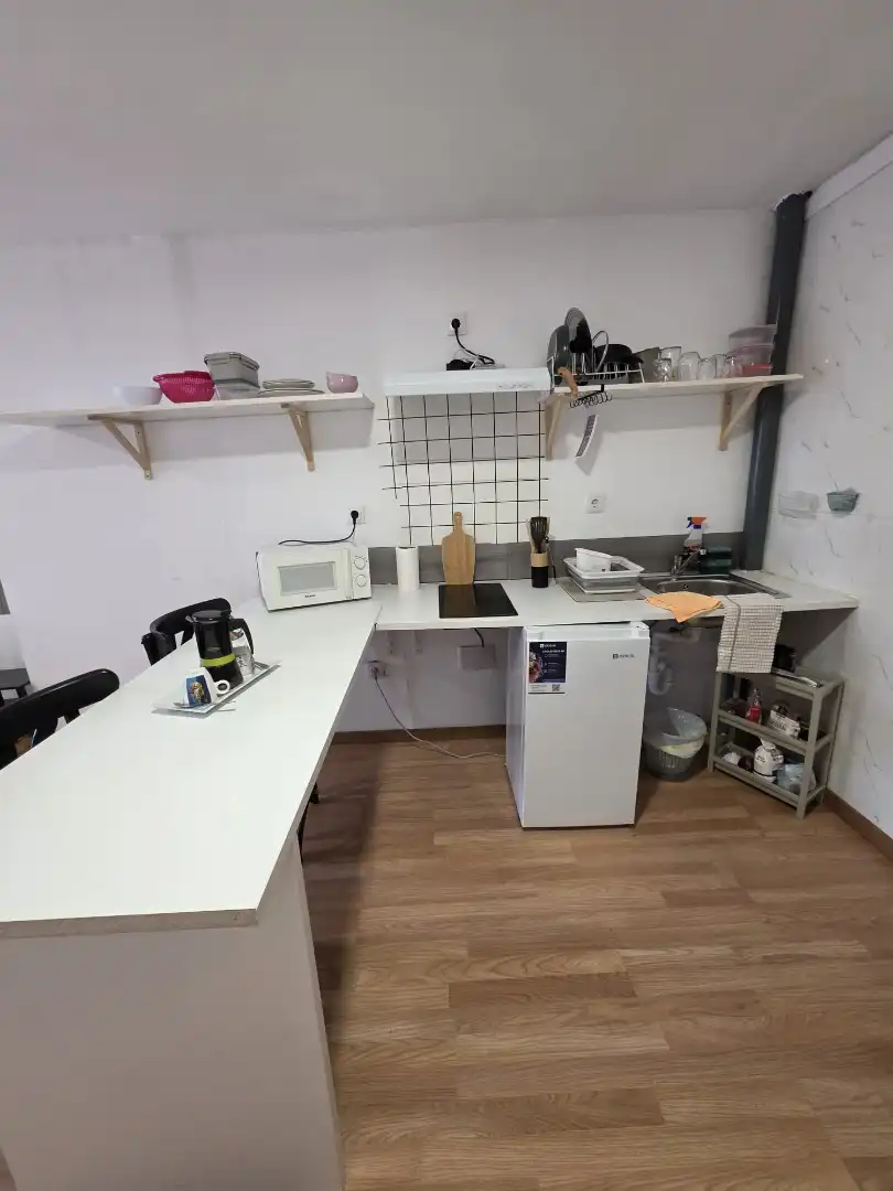 Cuina de Estudi de lloguer en Narón amb Moblat i Es permeten mascotes