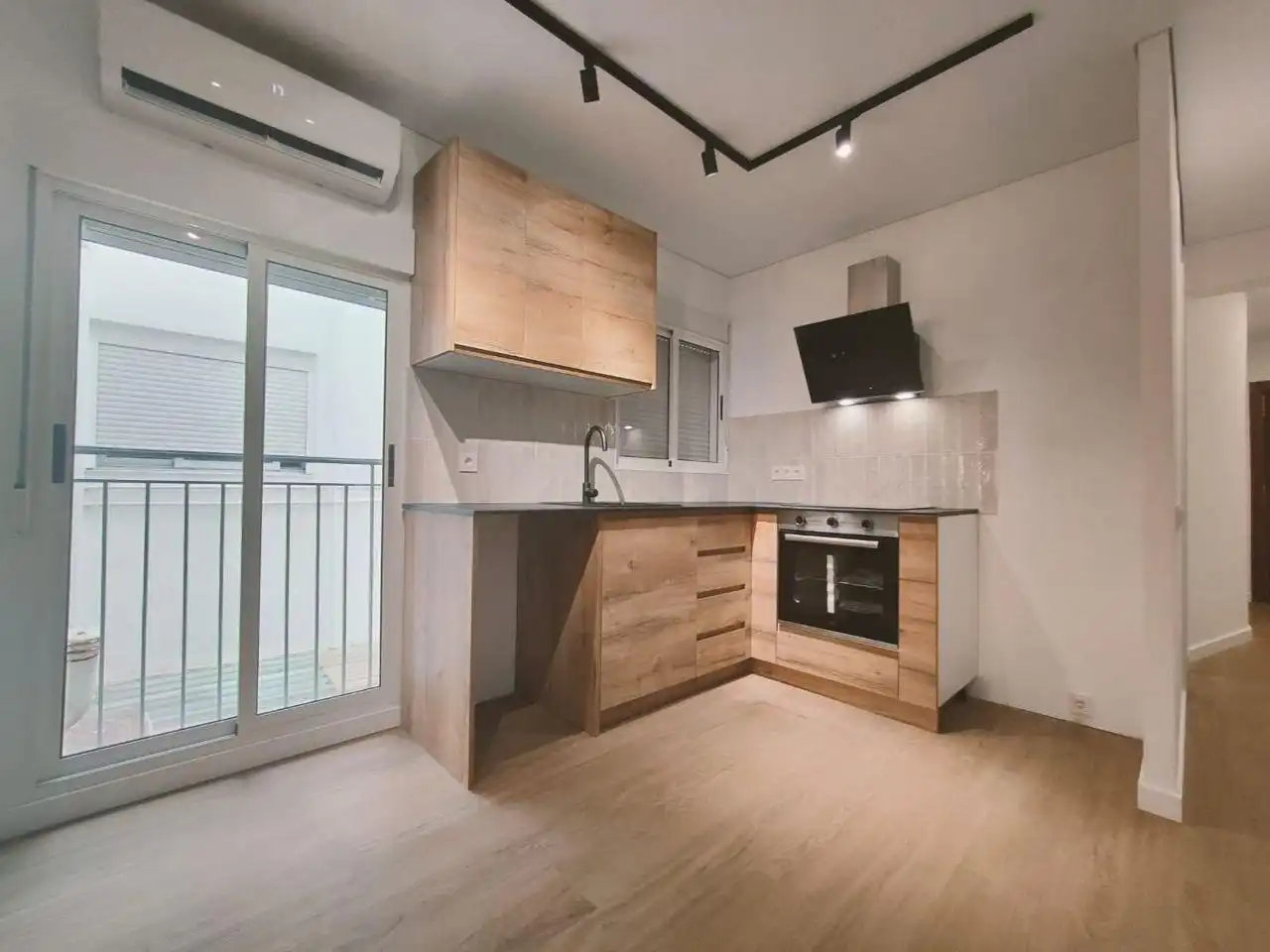 Küche von Wohnungen zur Miete in Paterna mit Klimaanlage und Balkon