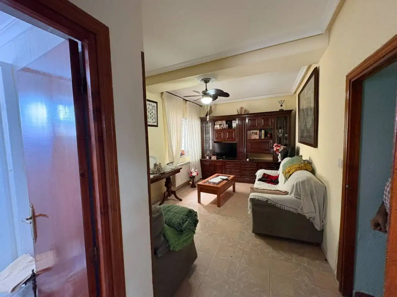 Sala d'estar de Casa o xalet en venda en Ciudad Rodrigo amb Calefacció, Jardí privat i Terrassa