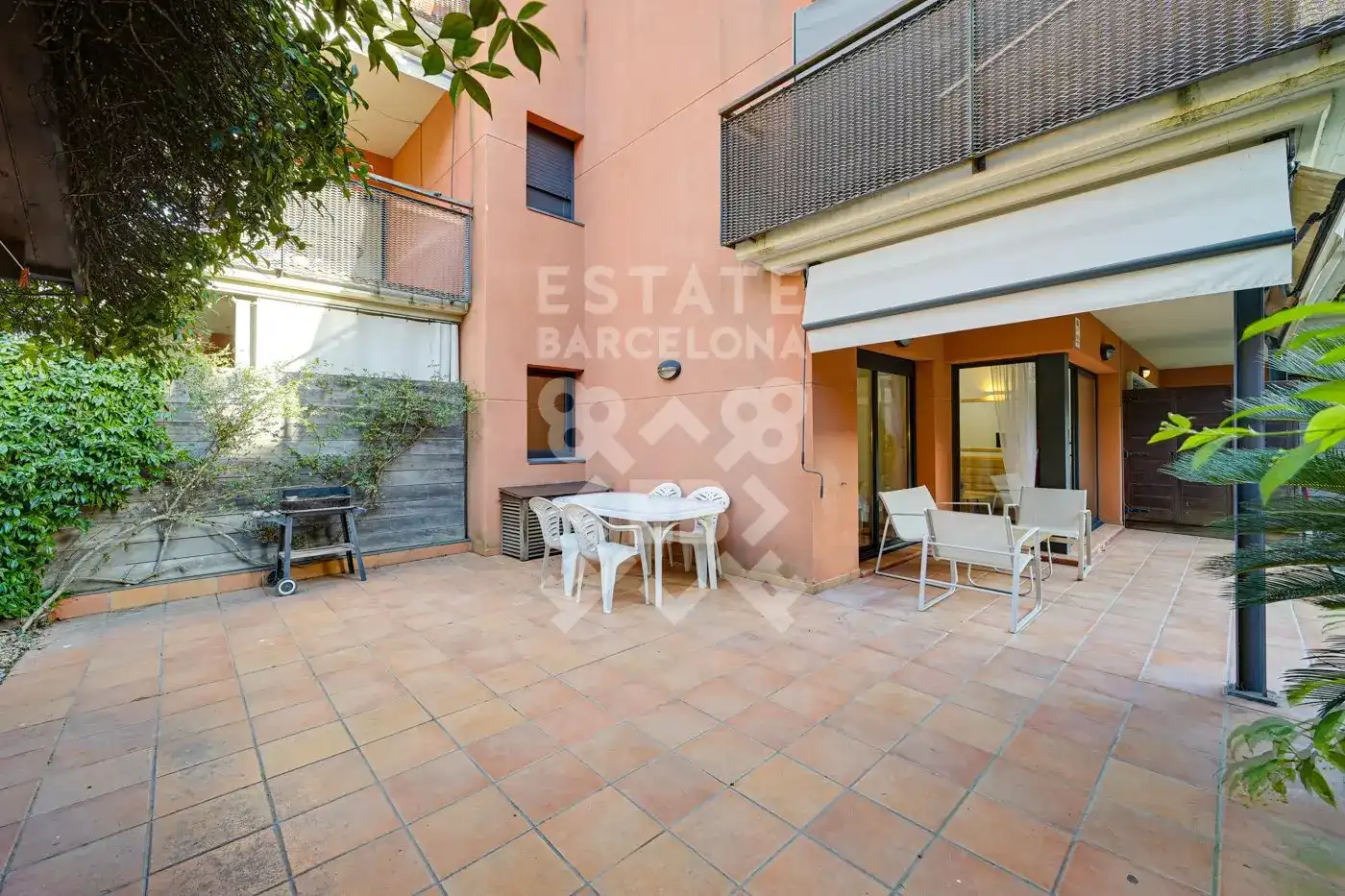 Garten von Wohnung zum Verkauf in Lloret de Mar mit Klimaanlage, Heizung und Privatgarten