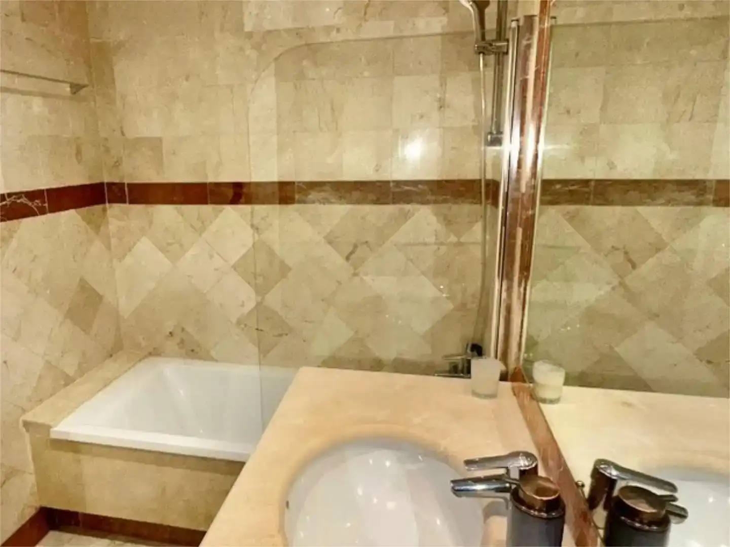 Bathroom of Flat for rent in Milla de Oro