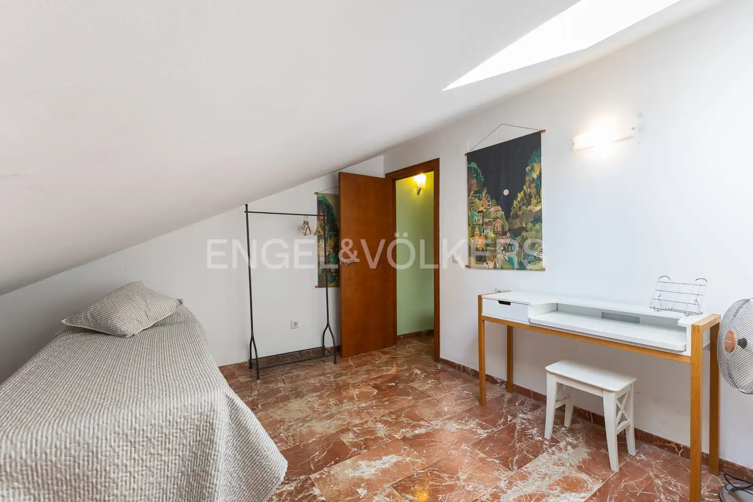 Schlafzimmer von Dachboden zum Verkauf in Valencia mit Klimaanlage, Heizung und Terrasse