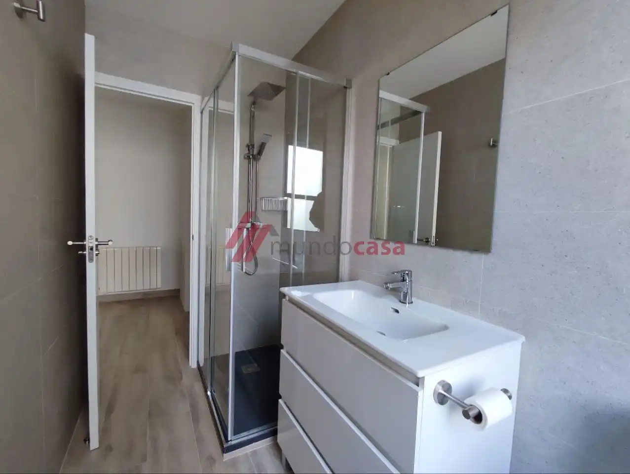 Bathroom of Flat for rent in Ferrol  with Heating and Furnished