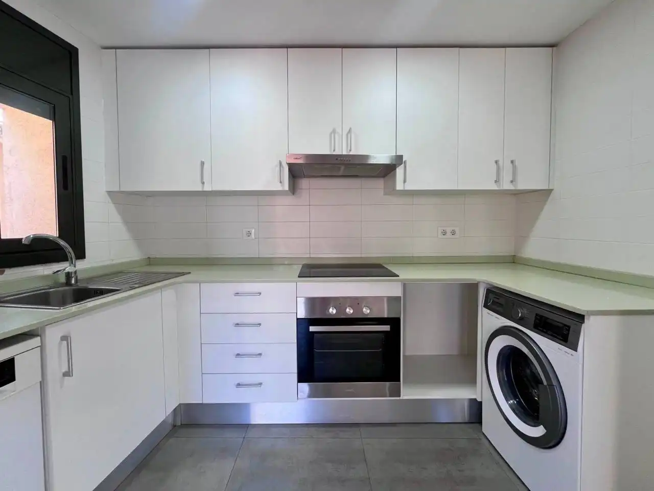 Flat with terrace to rent in Calle Raval, imagen 8