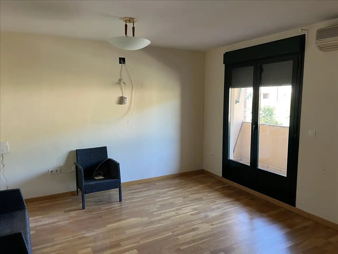 Sala d'estar de Dúplex en venda en El Tiemblo  amb Traster i Balcó