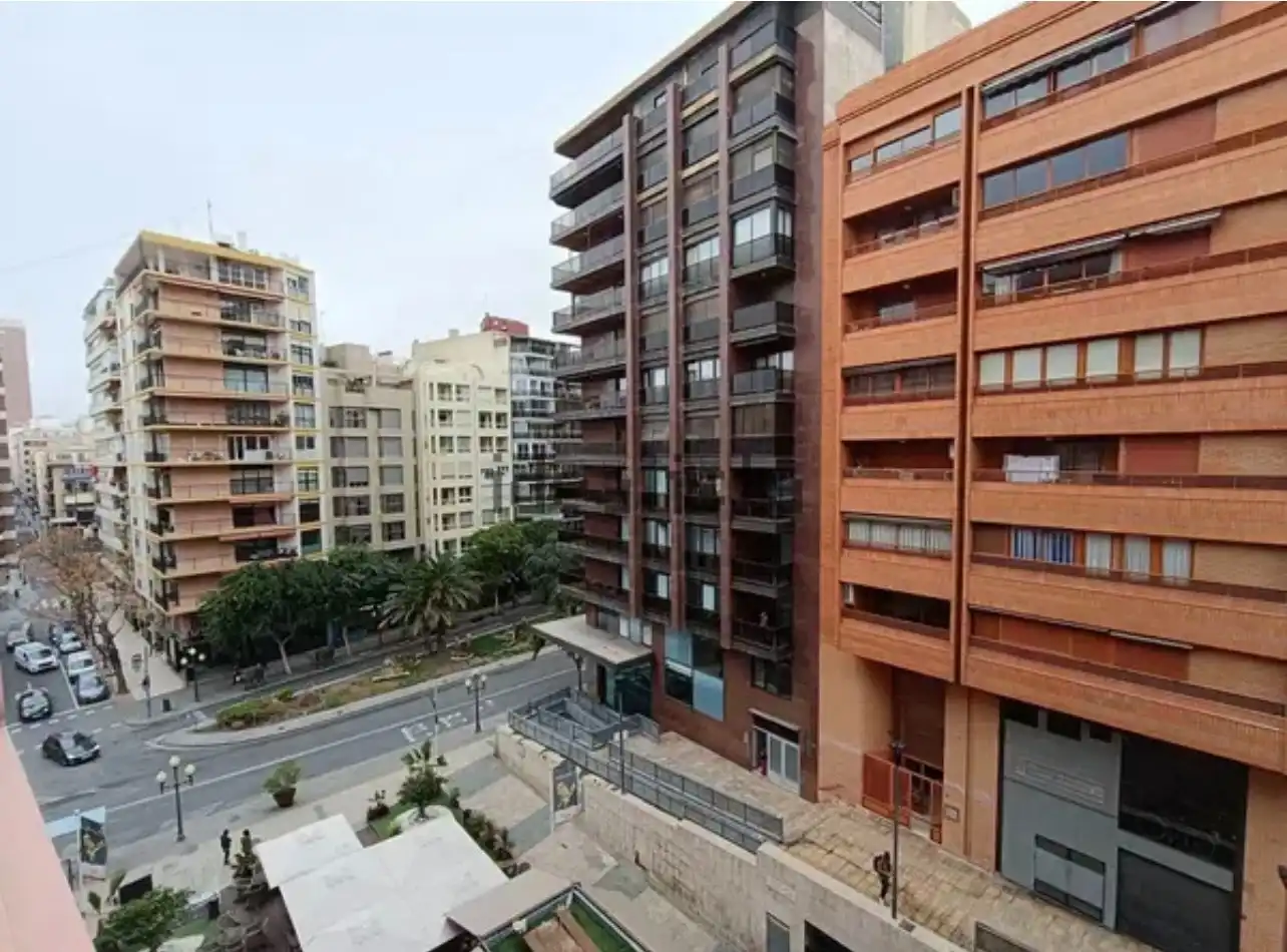 Piso con ascensor en venta en Rambla de Méndez Núñez, imagen 6