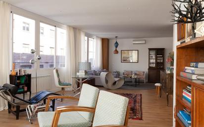 Wohnzimmer von Wohnung zum verkauf in  Madrid Capital mit Klimaanlage