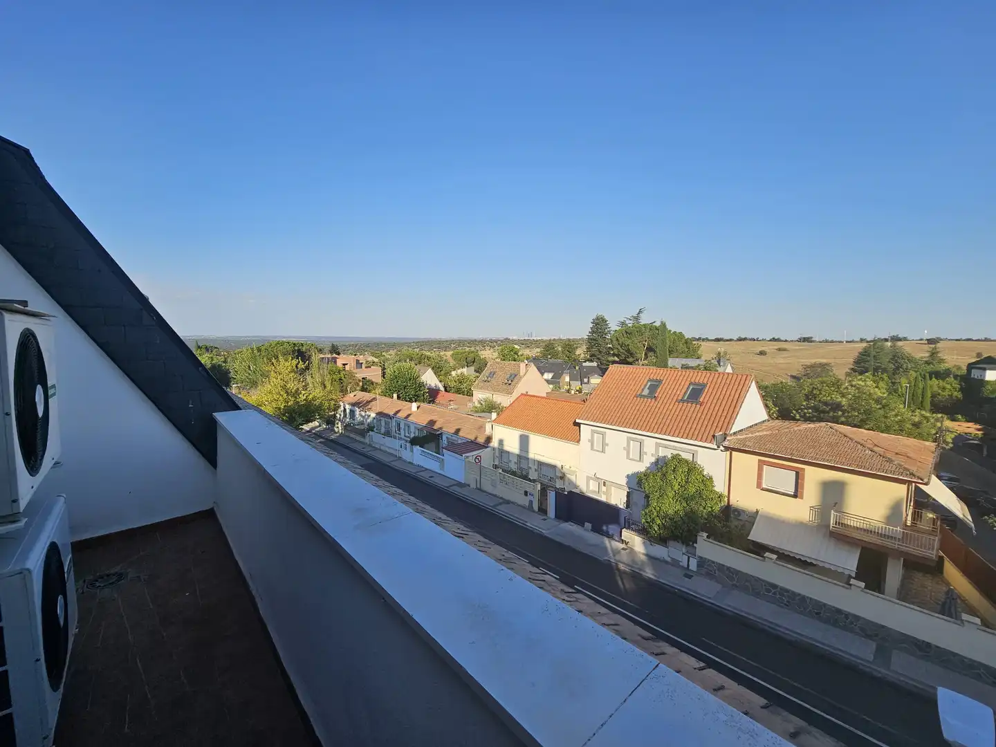Vista exterior de Dúplex en venda en Las Rozas de Madrid amb Aire condicionat, Calefacció i Parquet