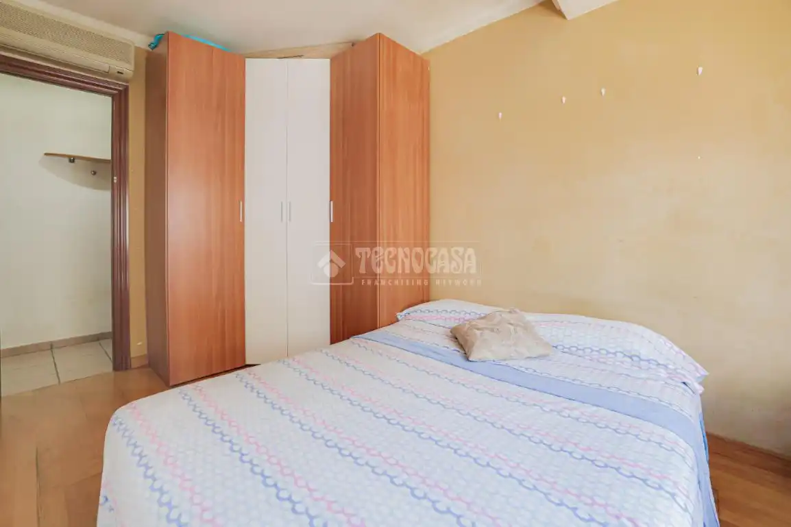 Bedroom of Flat for sale in Ripollet  with Air Conditioner and Balcony