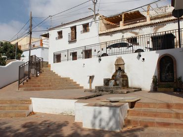 Reihenhaus mit Balkon zum Verkauf in Calle Fuente del Oro 41