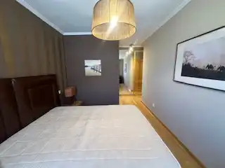 Schlafzimmer von Wohnungen zur Miete in León Capital  mit Heizung, Parkett und Terrasse