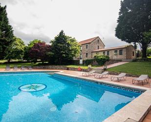 Piscina de Finca rústica en venda en Cuntis amb Calefacció, Jardí privat i Terrassa