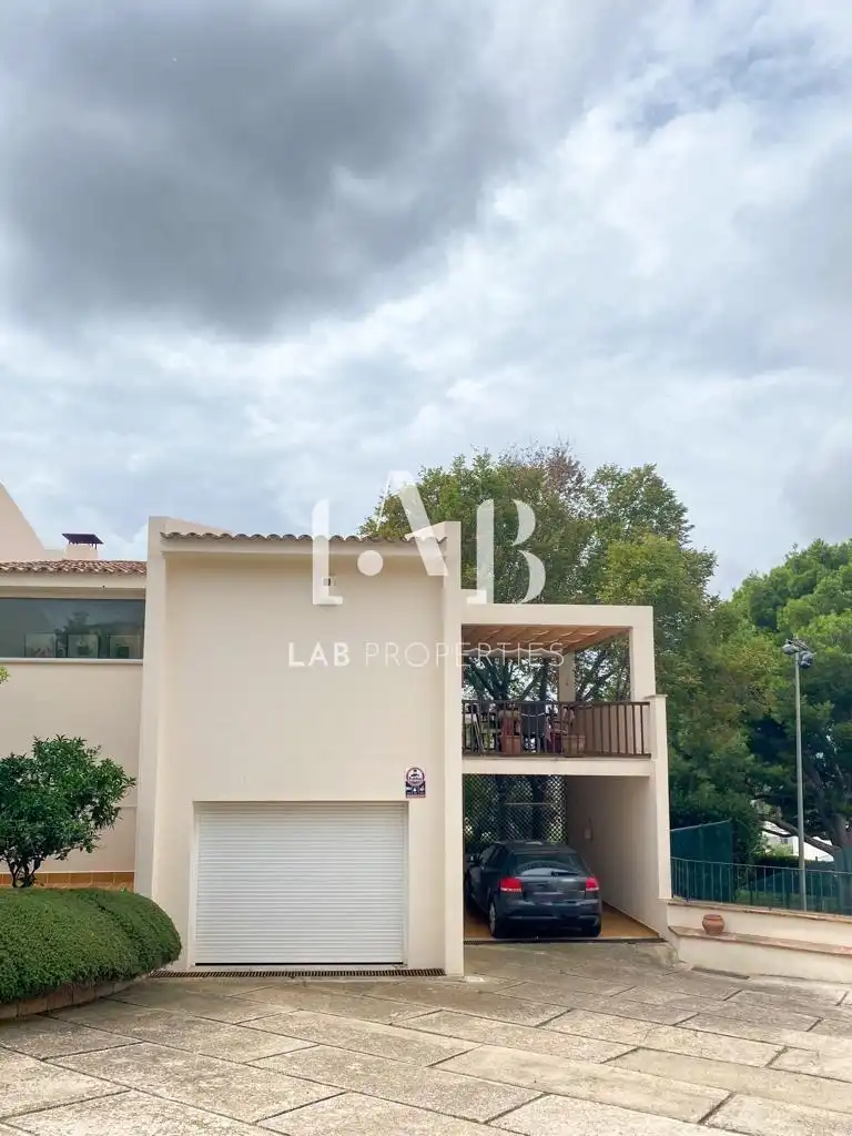Vista exterior de Casa o xalet en venda en Marratxí amb Aire condicionat, Jardí privat i Parquet