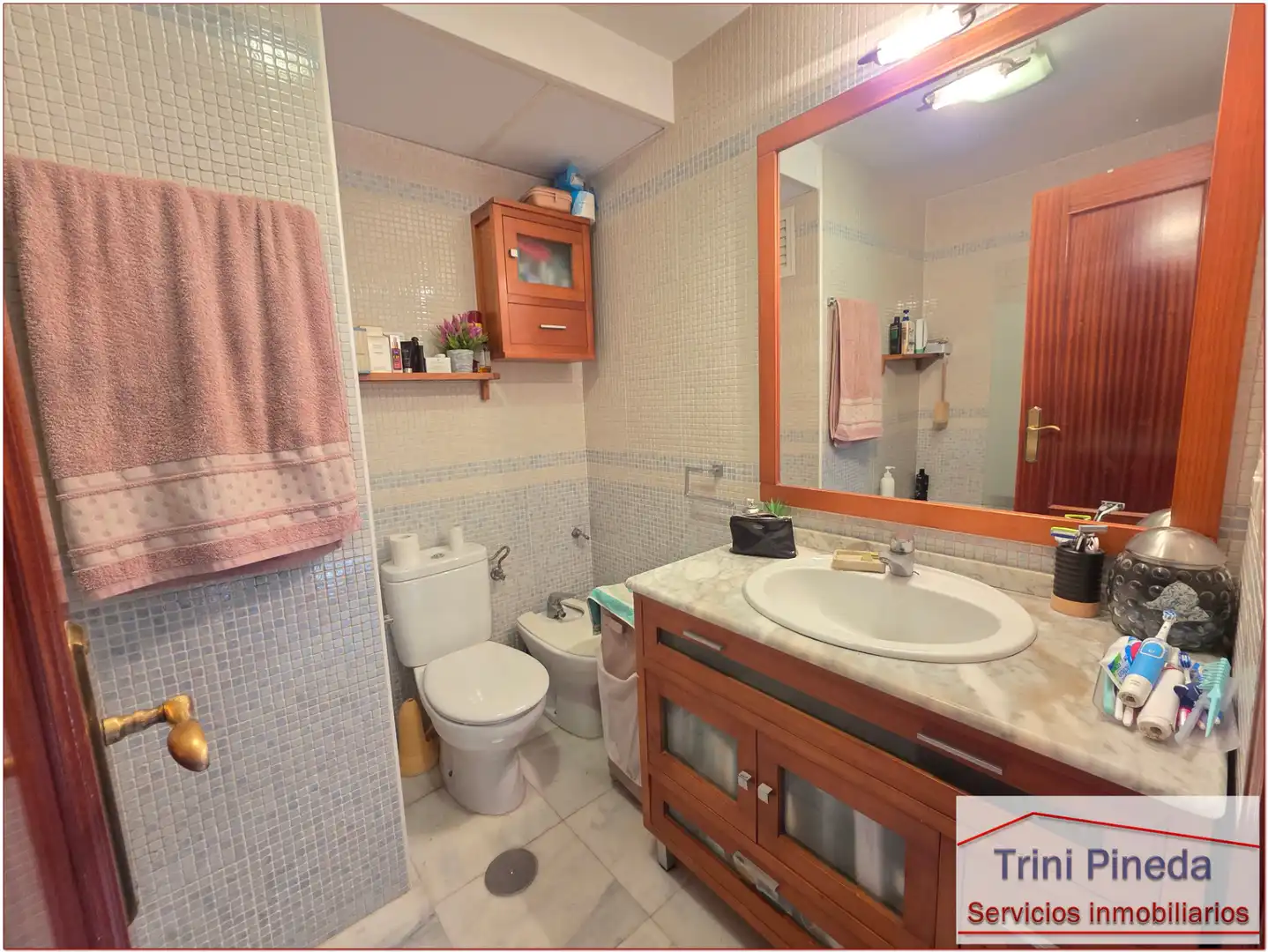 Baño de Ático en venta en Sevilla con Aire acondicionado, Terraza y Trastero