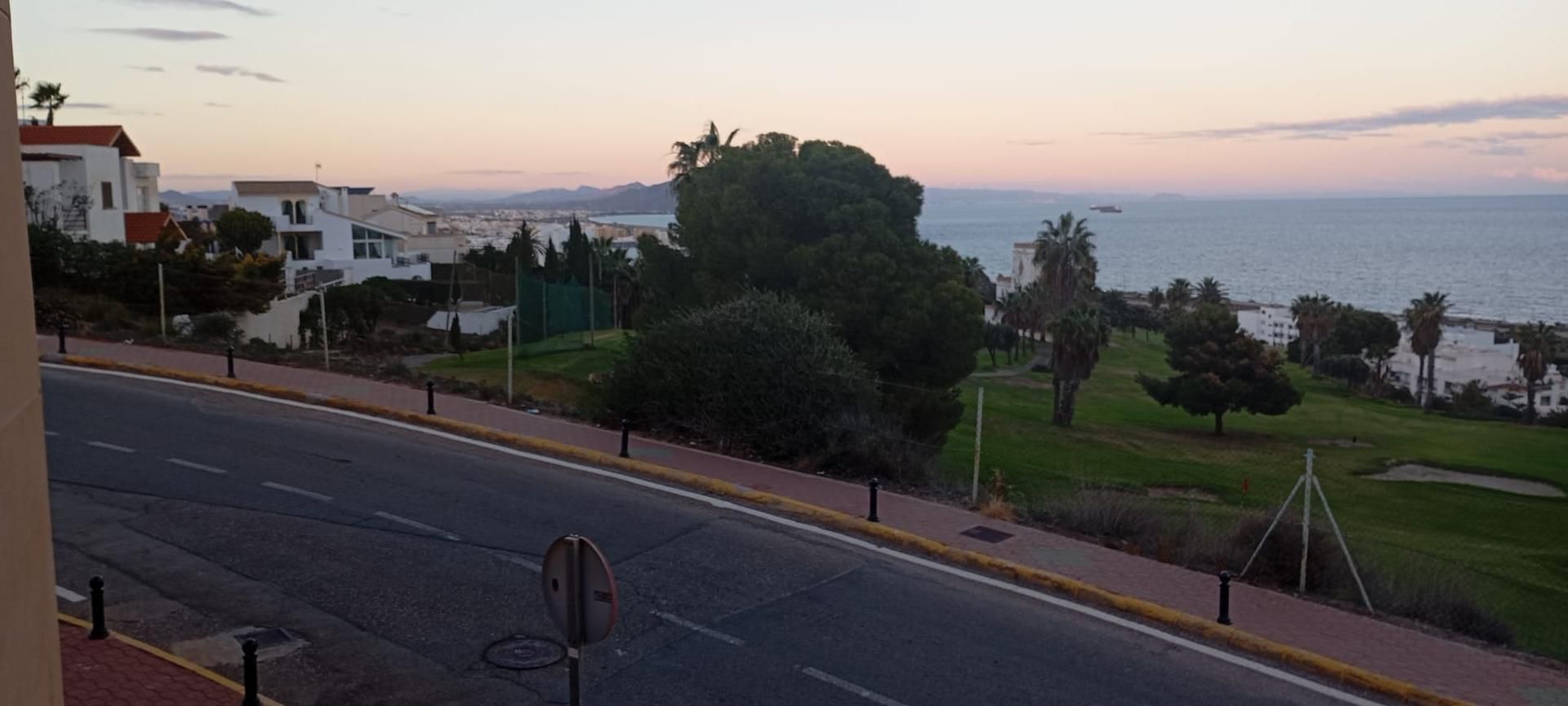 Vista exterior de Àtic en venda en Mojácar amb Terrassa, Balcó i Piscina comunitària
