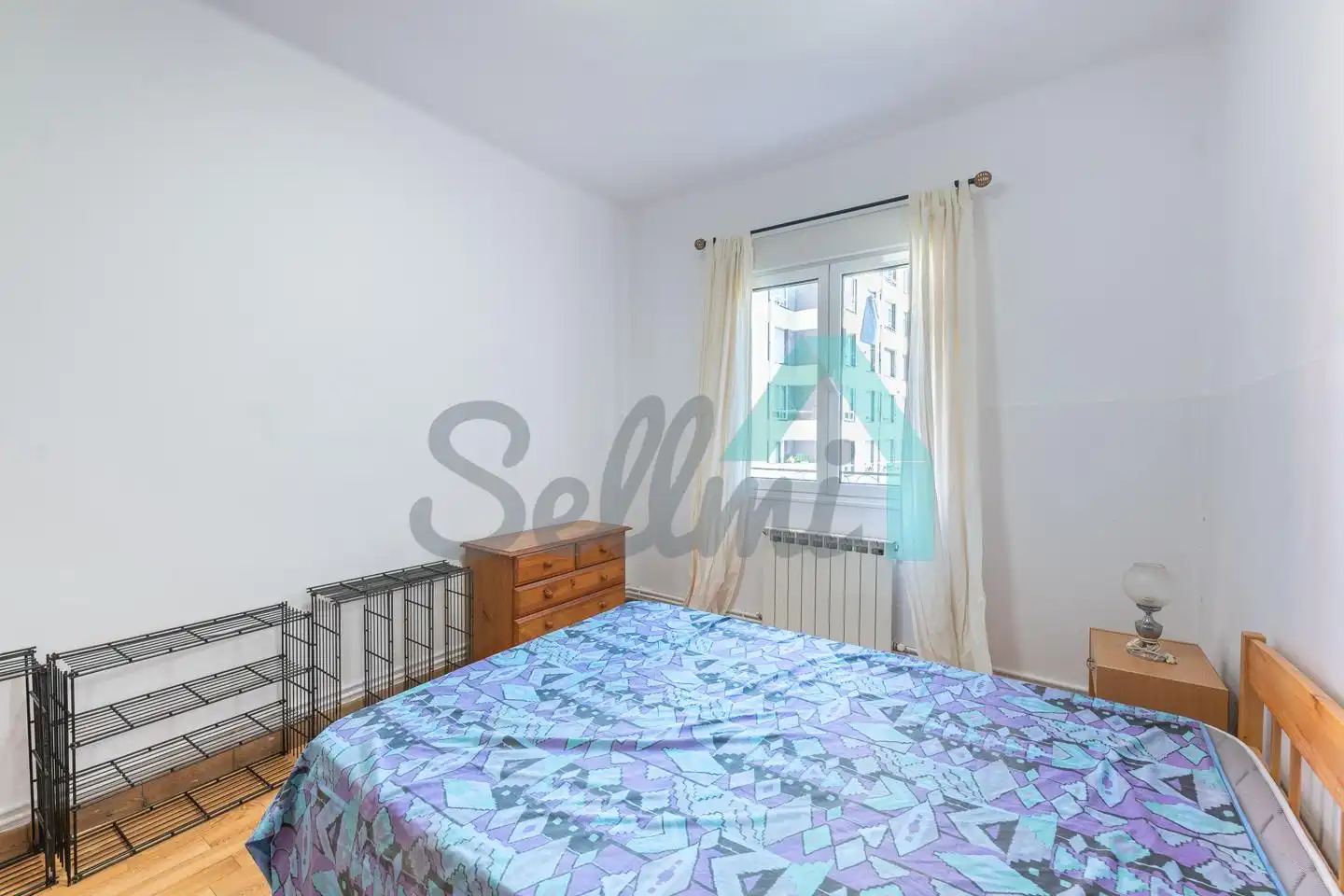 Habitación de Piso de alquiler en Oviedo  con Calefacción y Amueblado
