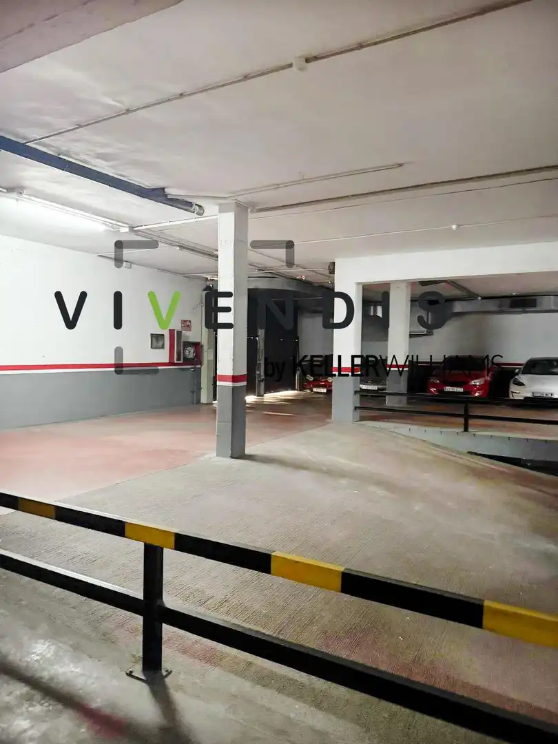 Parking de Piso en venta en Sant Andreu de la Barca con Aire acondicionado