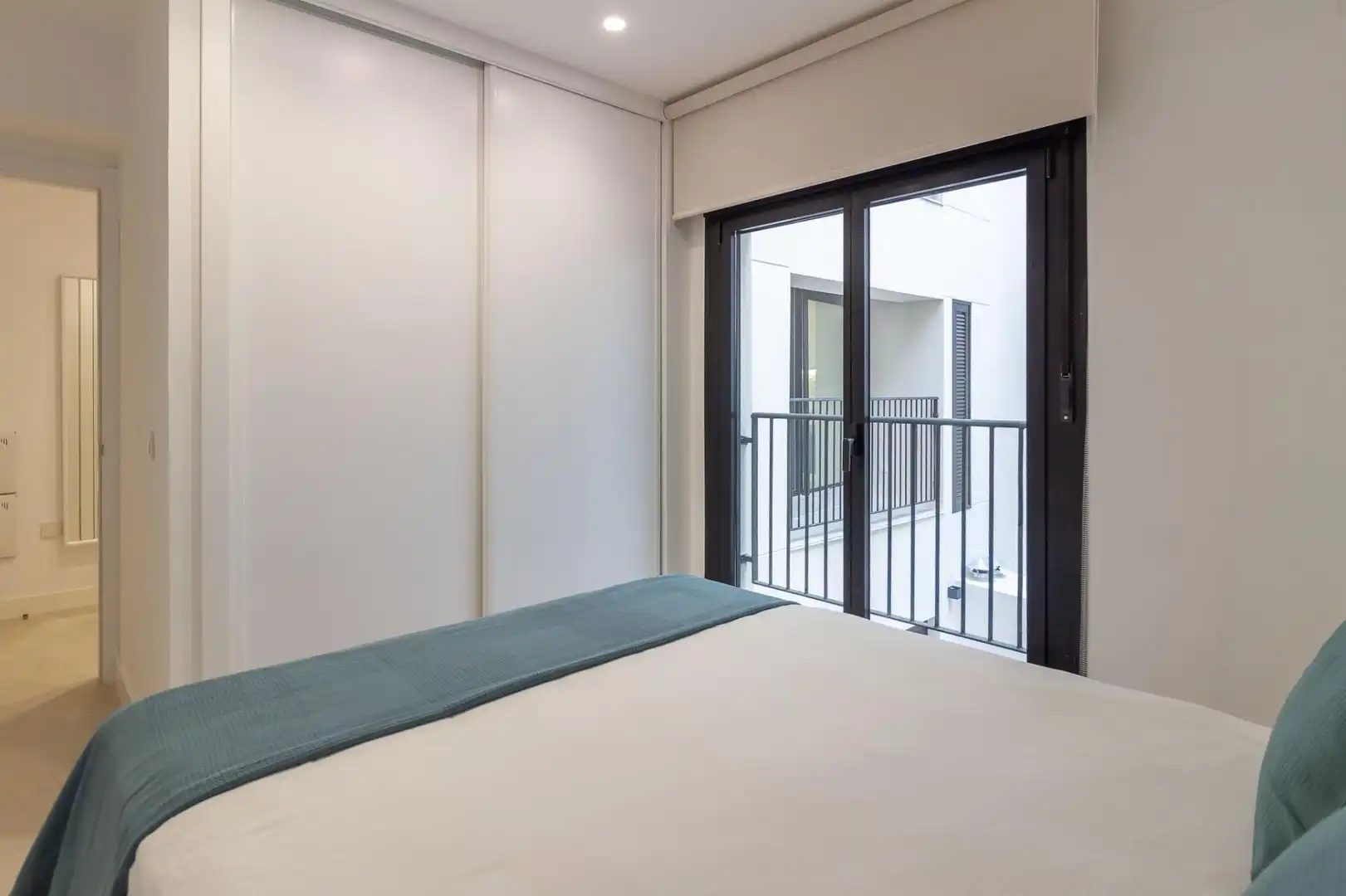 Dormitori de Apartament de lloguer en Las Palmas de Gran Canaria amb Moblat i Balcó