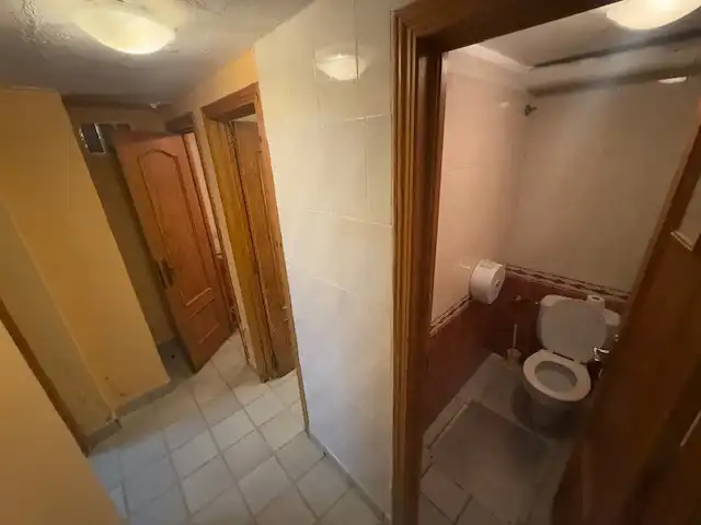 Badezimmer von Geschaftsraum zum Verkauf in Valdemorillo mit Terrasse