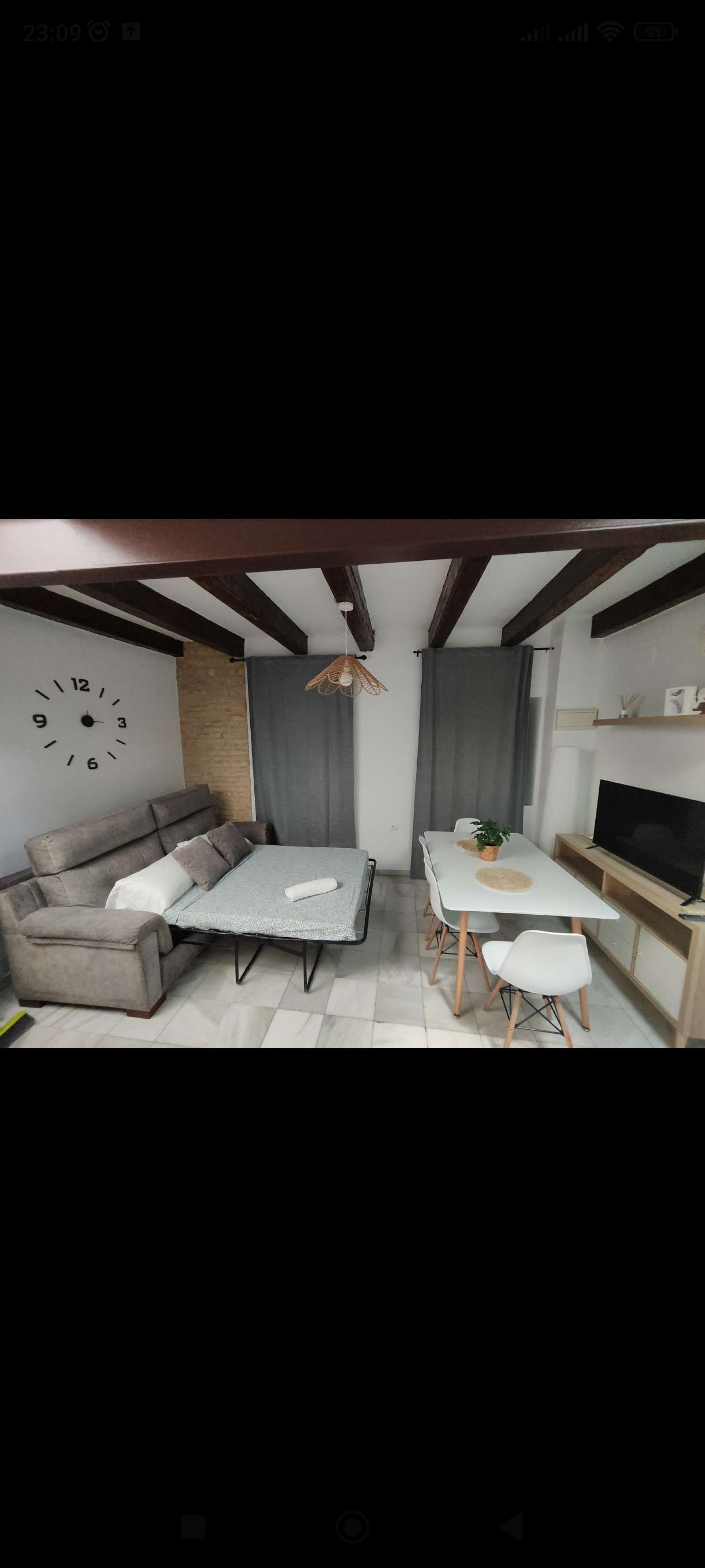 Bedroom of Study to share in  Sevilla Capital  with Air Conditioner and Terrace