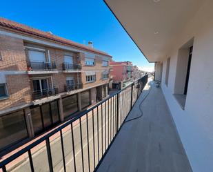 Exterior view of Attic for sale in Sant Feliu de Guíxols  with Air Conditioner, Terrace and Balcony