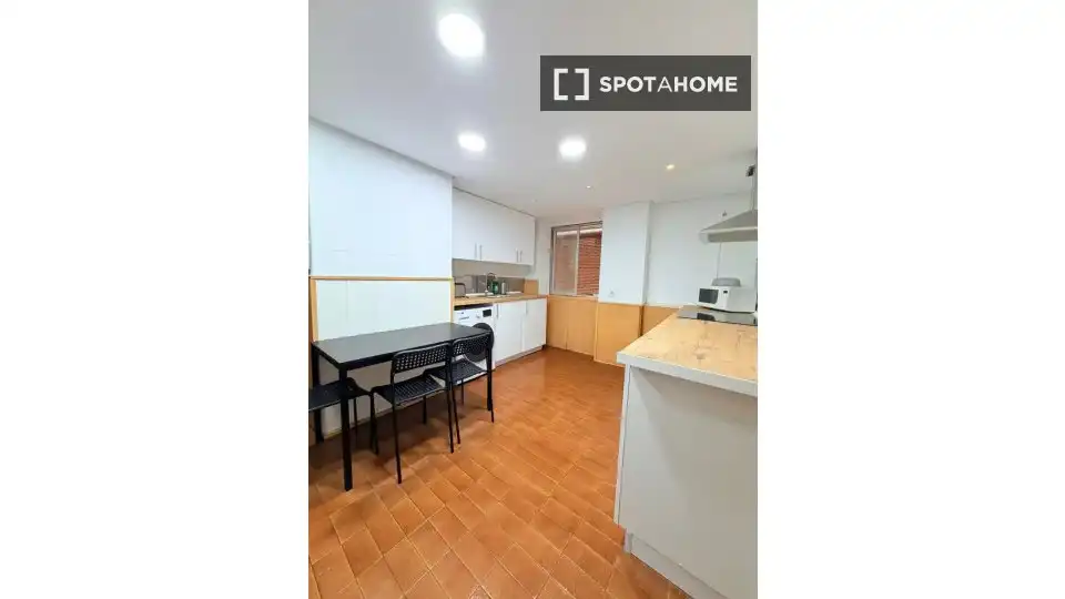 Exterior view of Flat for rent in Madrid  with Air Conditioner, Heating and Furnished