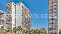 Vista exterior de Apartament en venda en Sitges amb Aire condicionat, Calefacció i Jardí privat