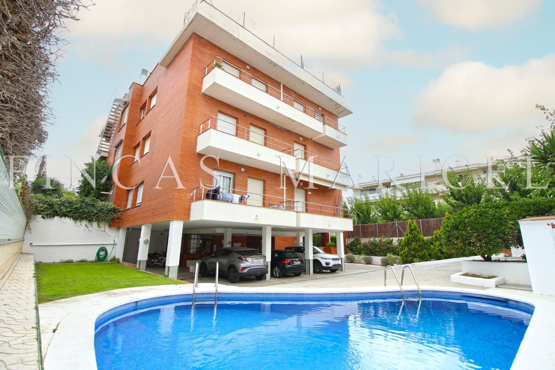 Swimming pool of Flat for sale in Sitges  with Heating, Terrace and Community pool
