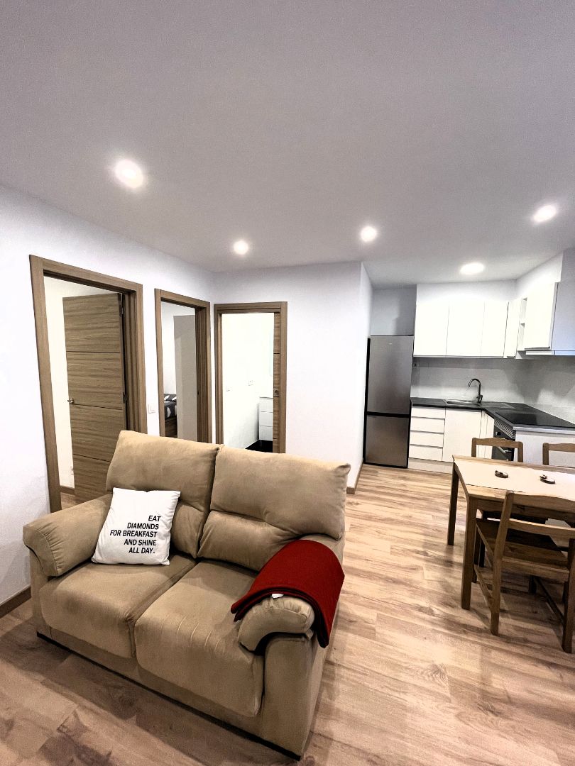 Sala d'estar de Pis en venda en Olot amb Calefacció, Parquet i Traster