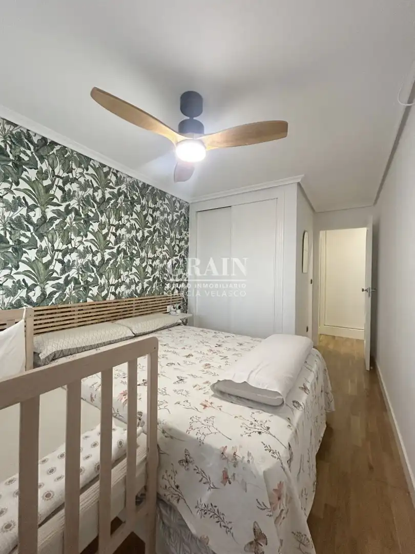 Habitación de Ático en venta en Albacete con Aire acondicionado, Calefacción y Parquet
