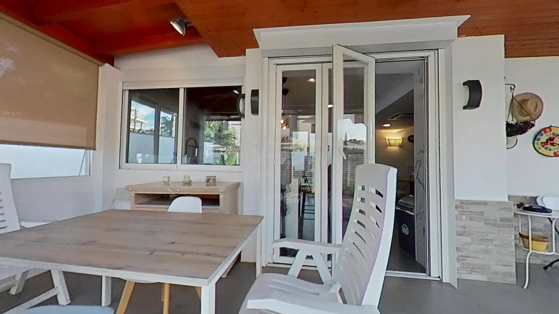 Terrasse von Einfamilien-Reihenhaus zum Verkauf in Benicasim / Benicàssim mit Klimaanlage und Heizung