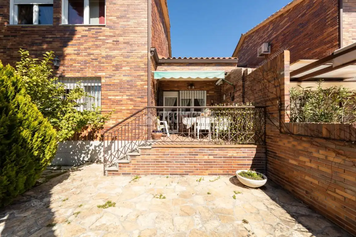 Jardín de Casa adosada en venta en Torrelodones con Calefacción, Jardín privado y Terraza