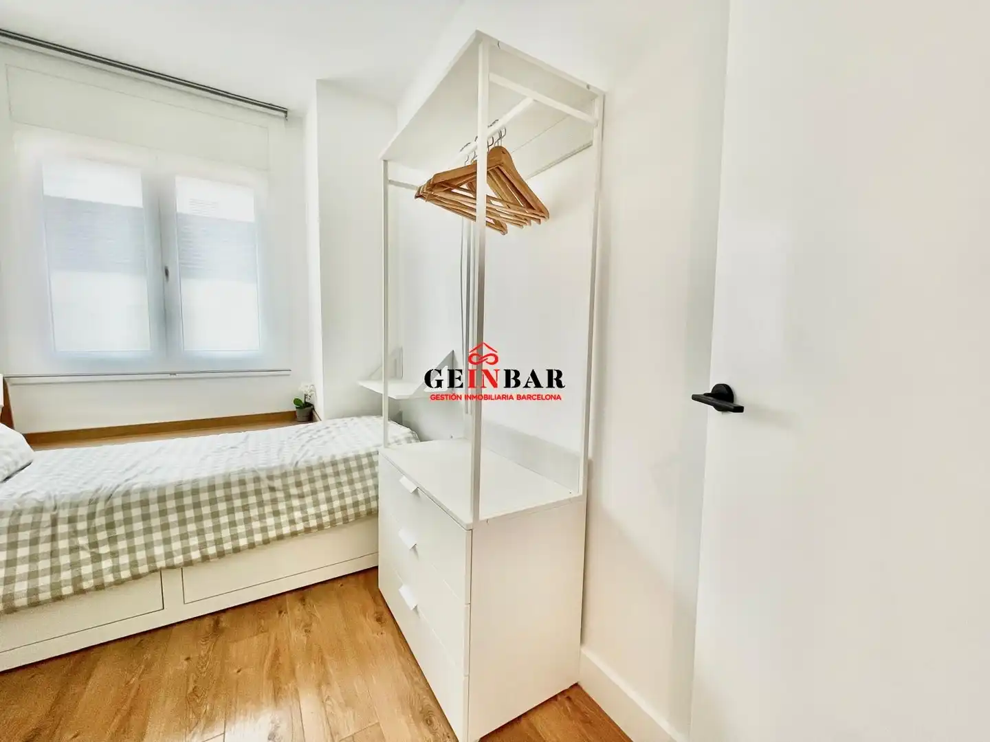 Schlafzimmer von Wohnung zum Verkauf in Barcelona mit Klimaanlage, Heizung und Parkett