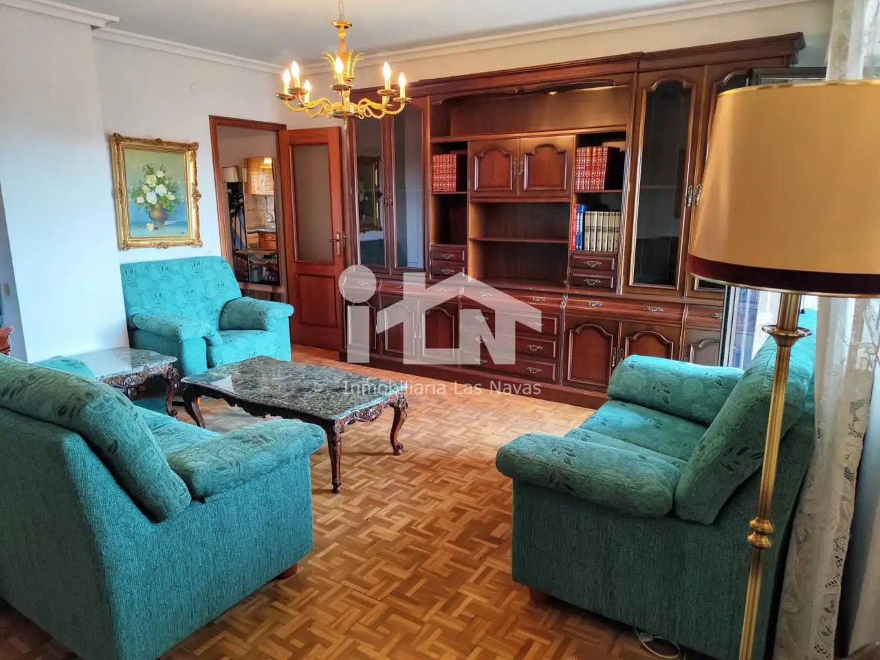 Sala de estar de Piso en venta en Las Navas del Marqués  con Calefacción, Parquet y Terraza