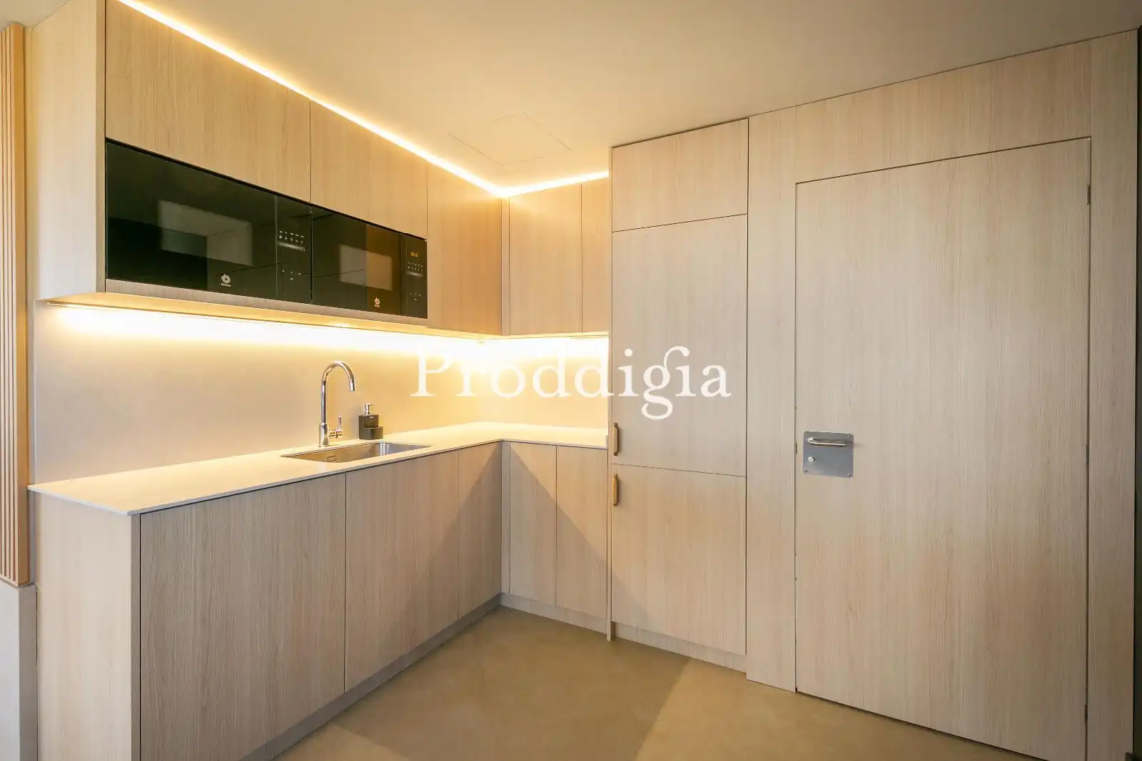 Cocina de Oficina de alquiler en Barcelona con Aire acondicionado, Calefacción y Terraza