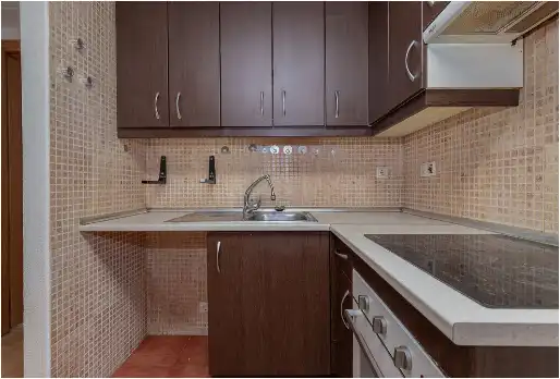 Küche von Wohnung zum Verkauf in Aranjuez mit Klimaanlage und Abstellraum