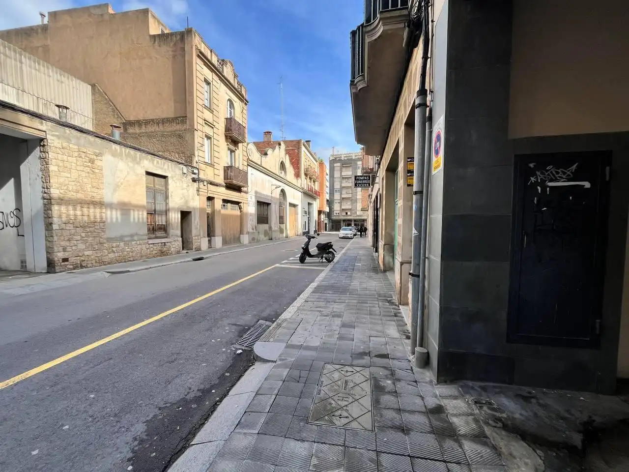 Vista exterior de Dúplex en venta en Figueres con Aire acondicionado, Parquet y Terraza