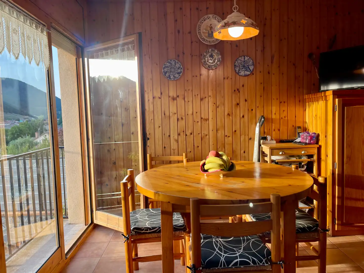 Comedor de Casa o chalet en venta en Sant Pau de Segúries con Aire acondicionado, Jardín privado y Terraza