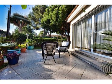 Chalet con jardín en venta en Calle romani 14