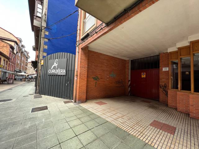 Garaje en Venta en La Felguera