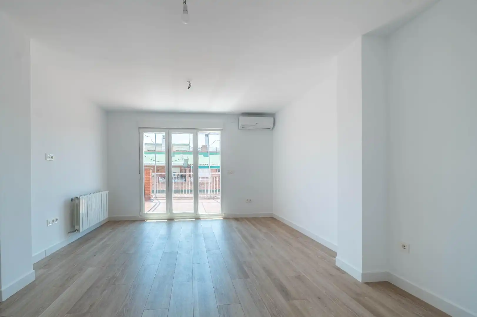 Ático en venta en Granada con Aire acondicionado, Calefacción y Terraza