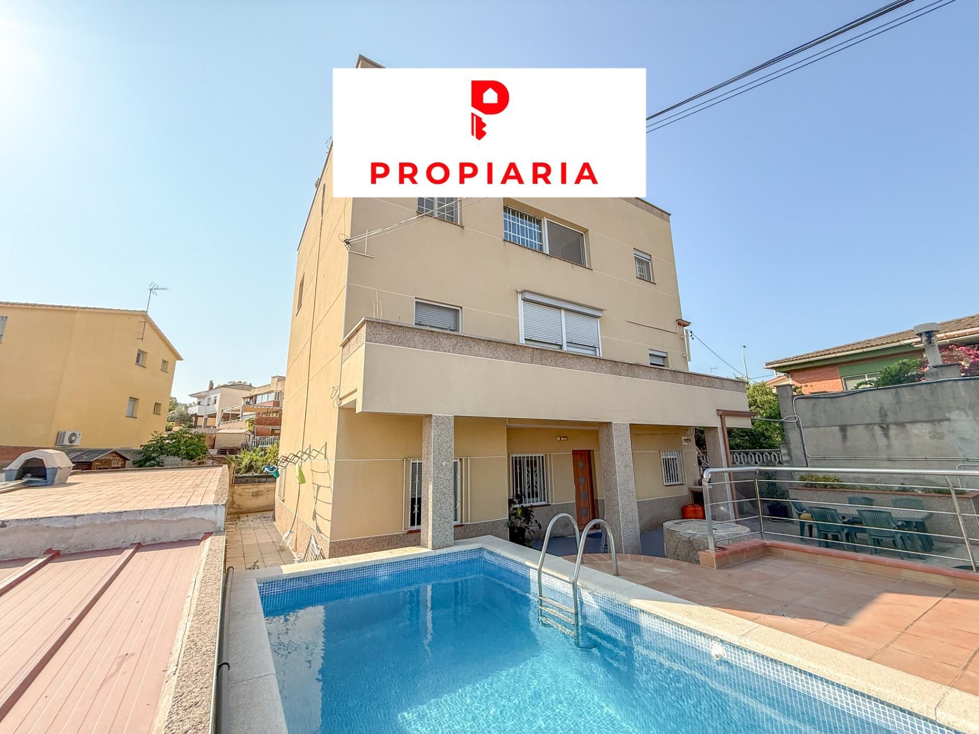 Exterior view of House or chalet for sale in Sant Vicenç Dels Horts  with Air Conditioner, Heating and Private garden