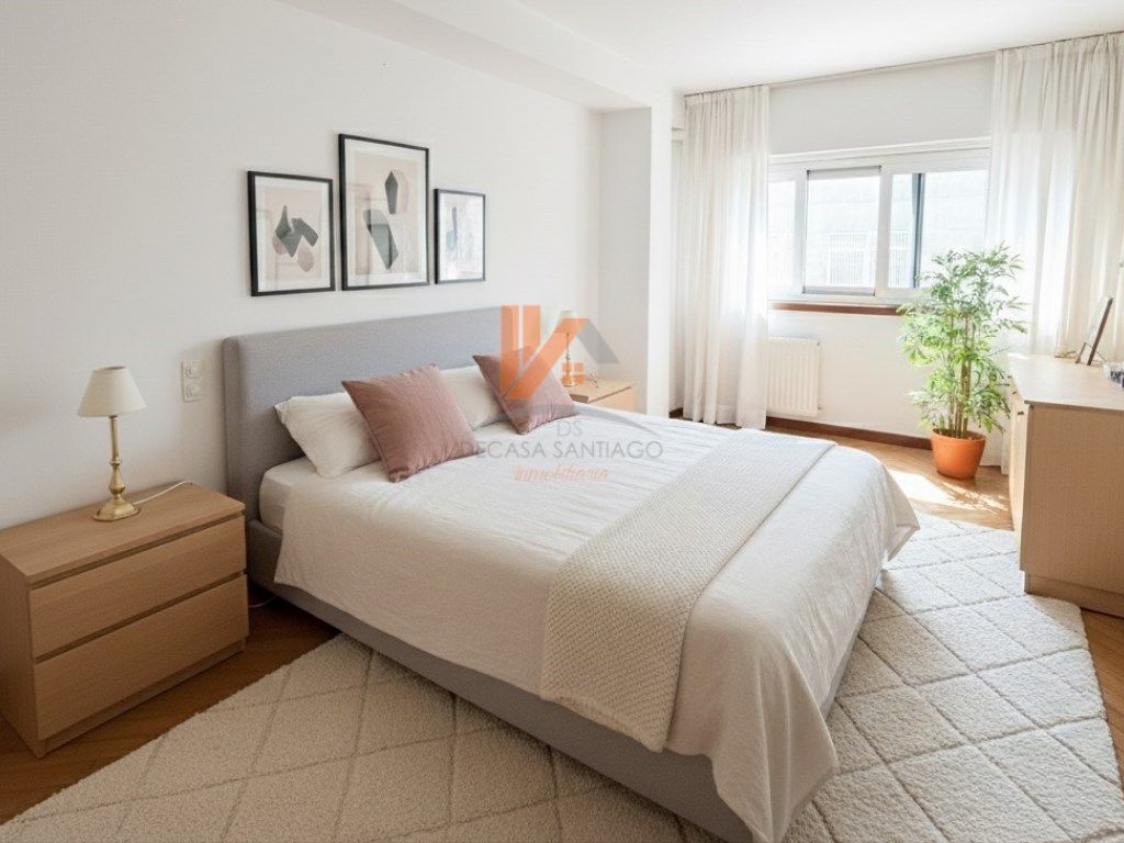 Bedroom of Flat for sale in Santiago de Compostela   with Terrace